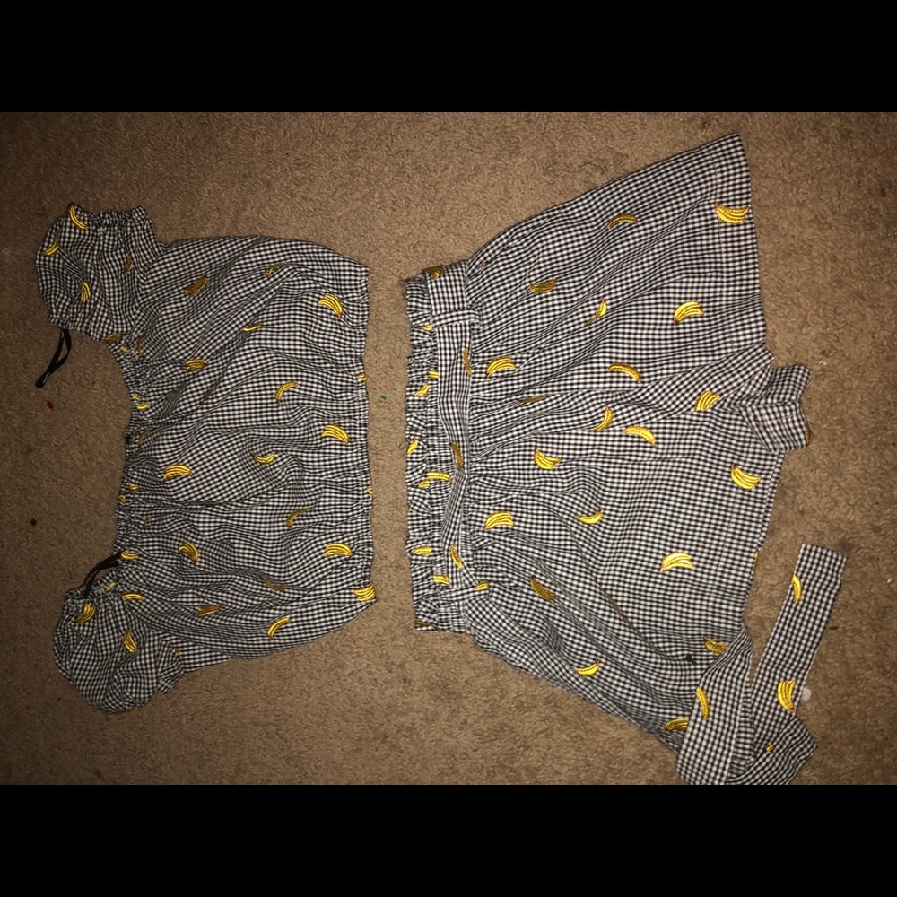 Two piece set w banana print from Forever 21.